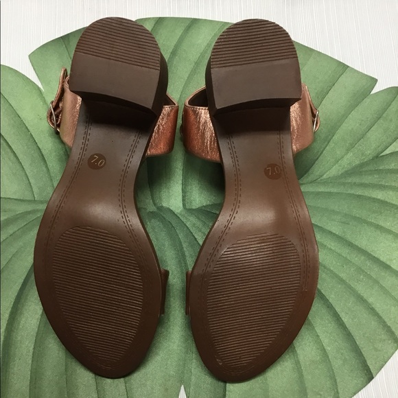 Steve Madden New Golden/Bronze Shoes - Picture 8 of 8